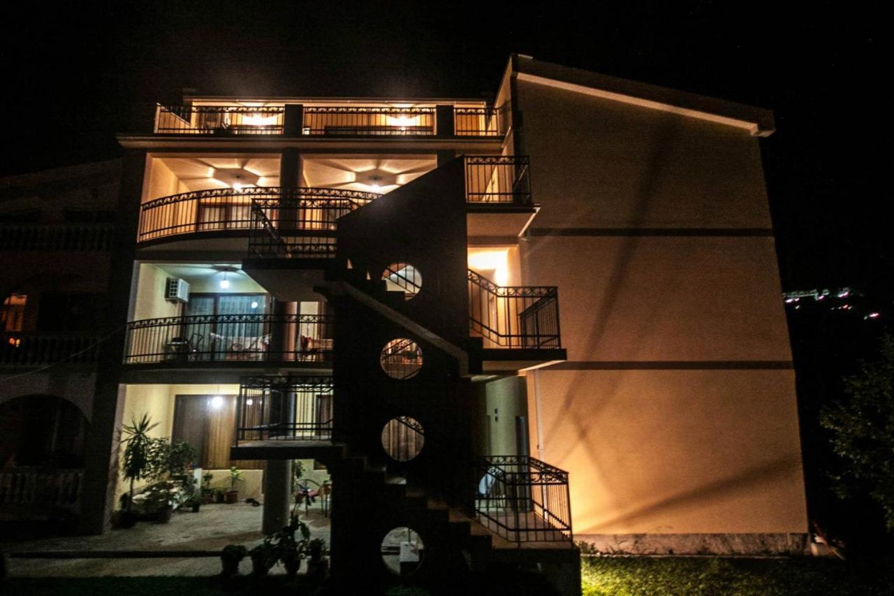 Apartment Dasic Bar Exterior foto